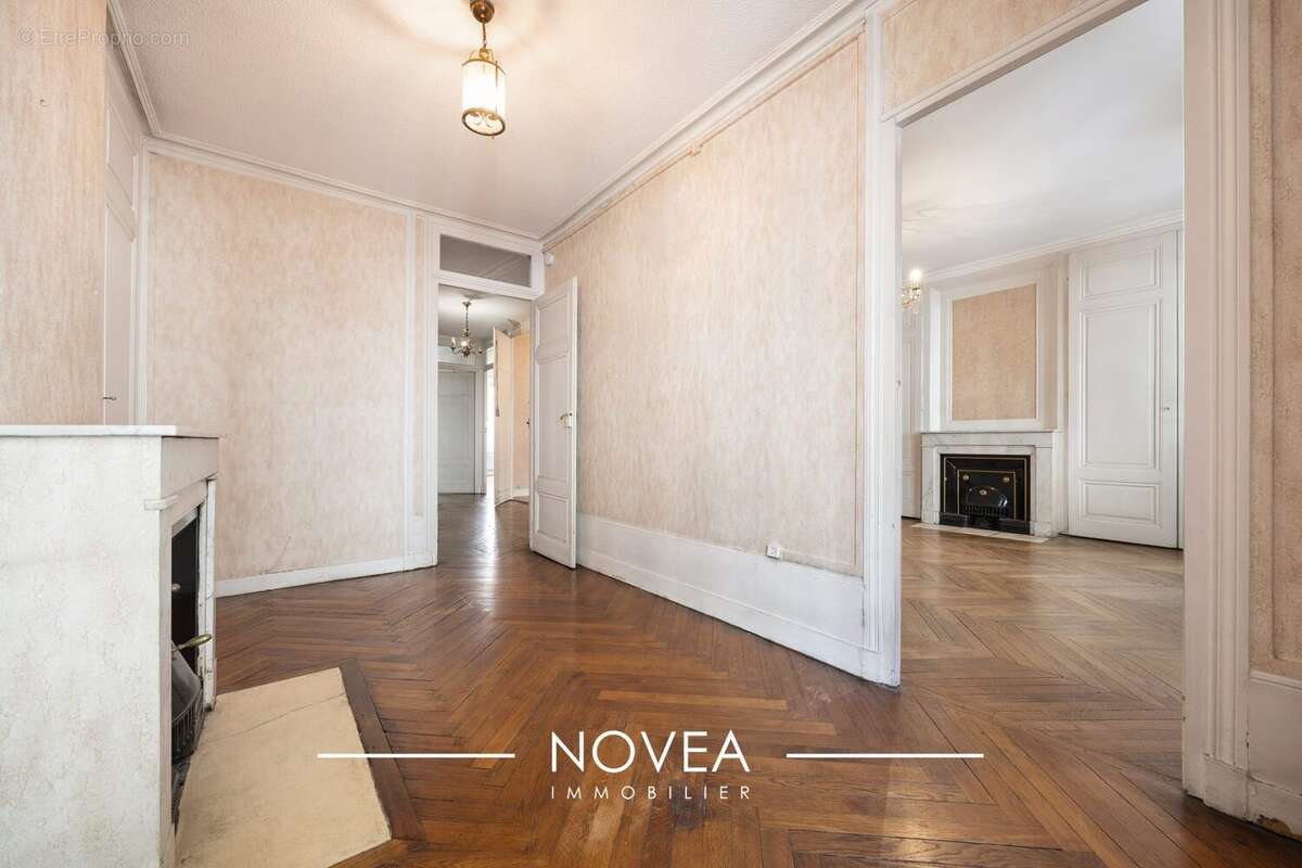 Appartement à LYON-6E