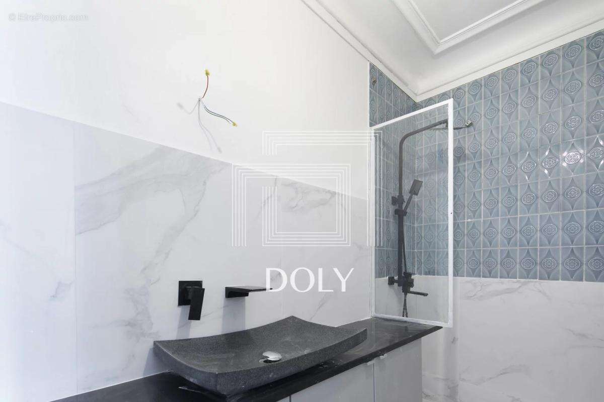 Appartement à PARIS-3E