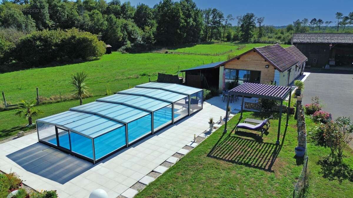 Maison à SAINT-GEYRAC