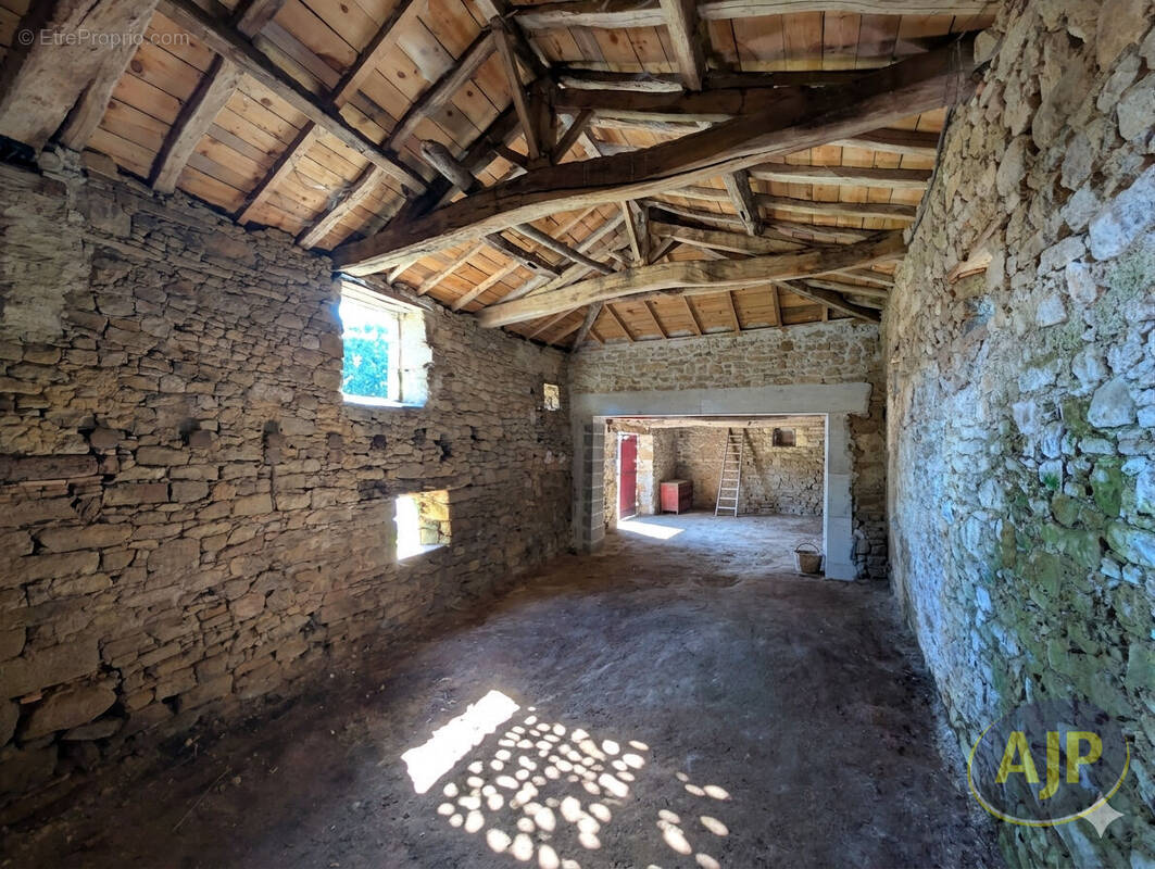Maison à BEAUFOU