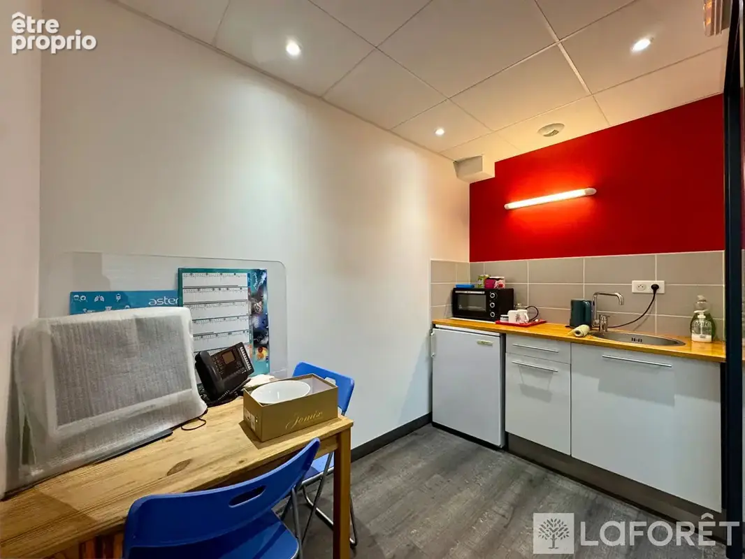Local professionnel Epinal 91.56 m2 - photo 6