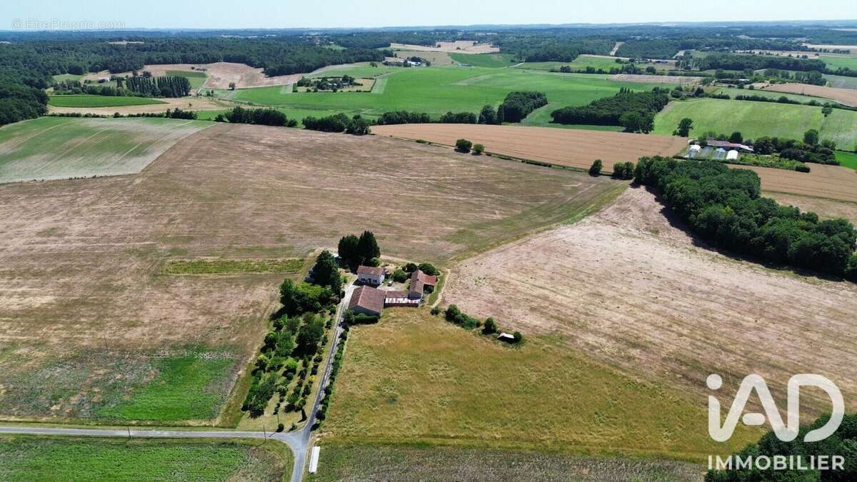 Photo 2 - Maison à VOULGEZAC