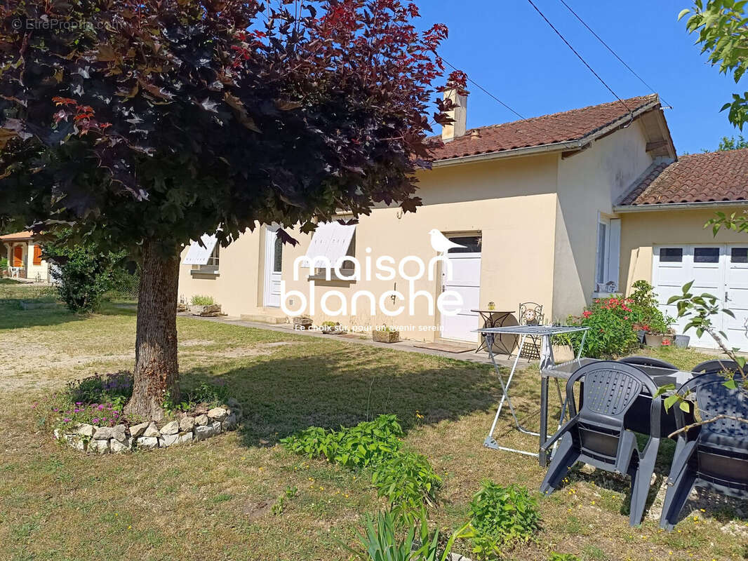 Maison 89 m² à Coutras  - photo 8