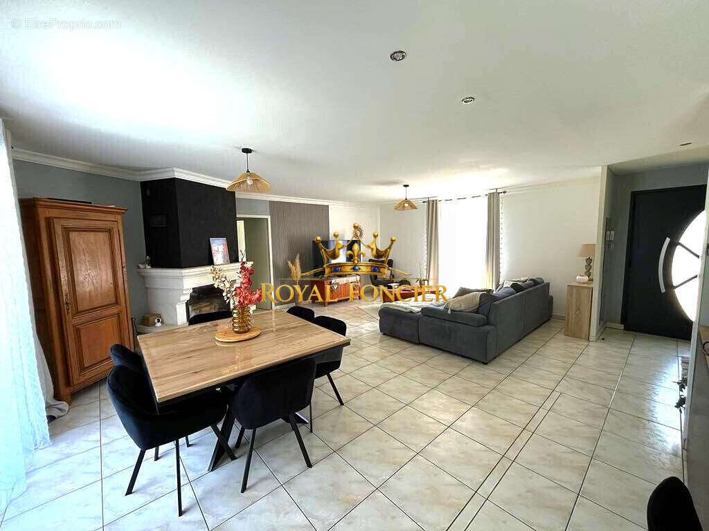 Séjour - Maison à THURE