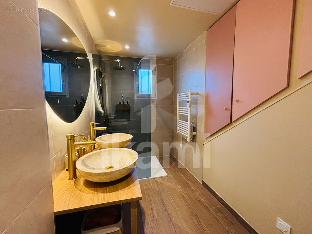 Maison à SALAISE-SUR-SANNE