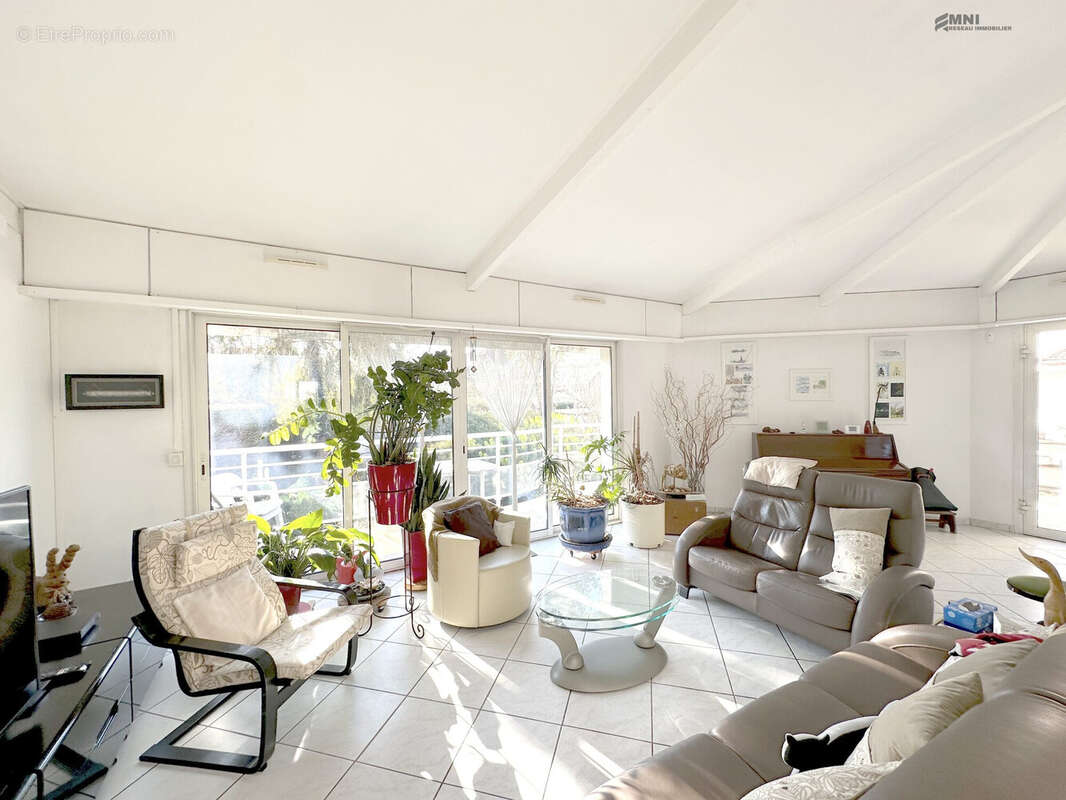 Maison 155 m² à Choisy-Le-Roi  - photo 2