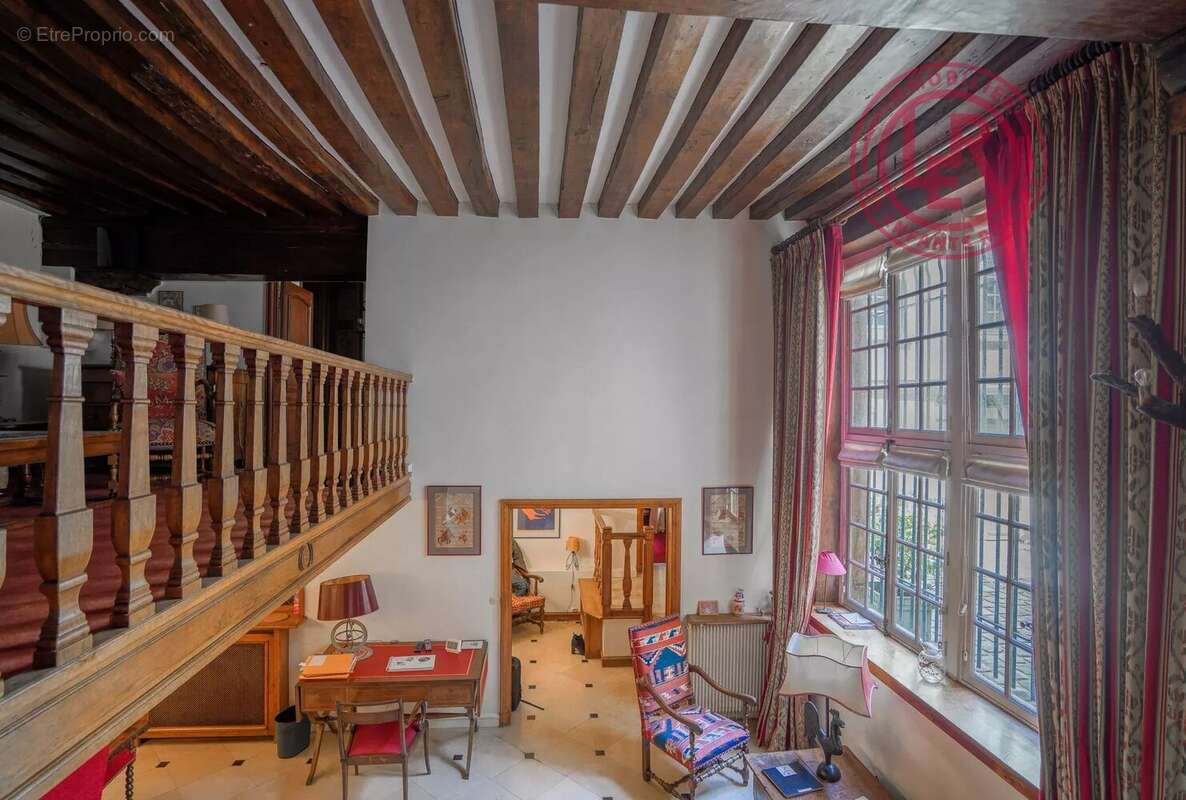 Appartement à PARIS-4E