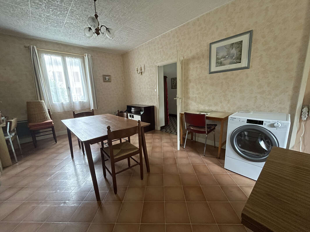 Maison à NEUVY-SUR-LOIRE