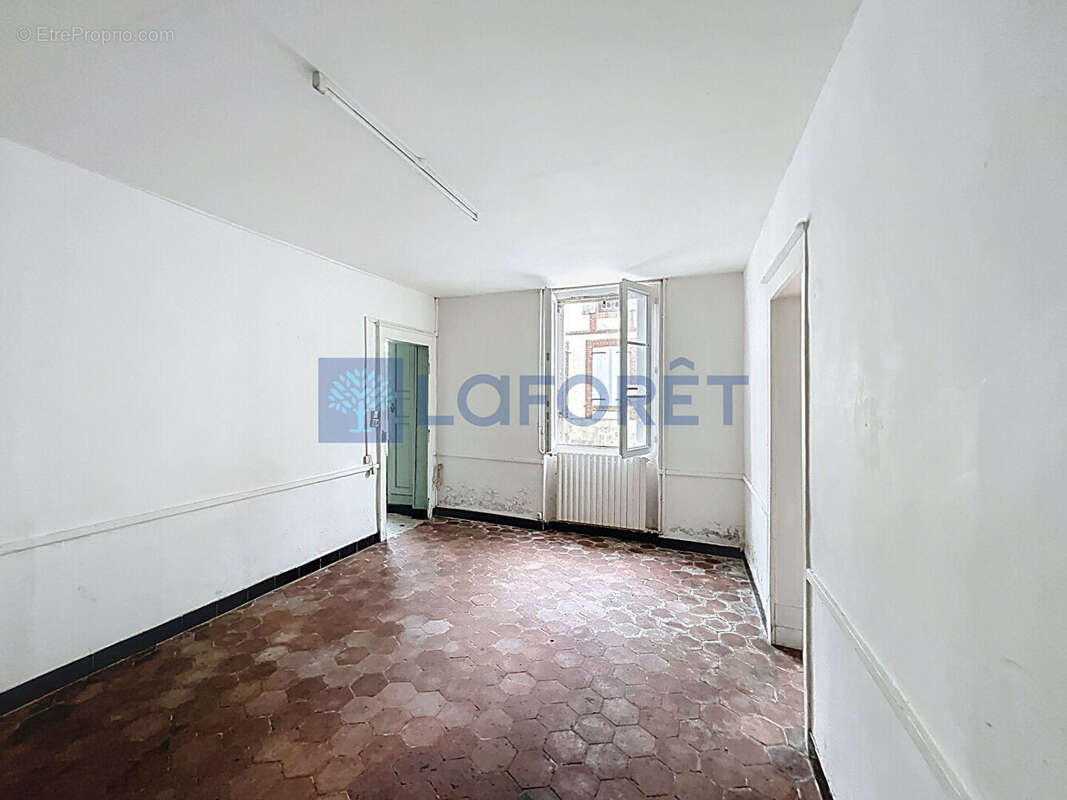 Maison à CHENNEBRUN