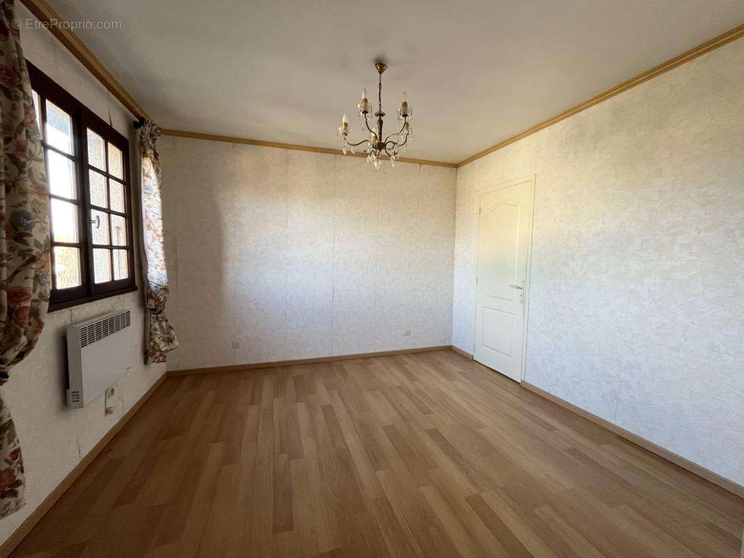 Maison à BRUGUIERES