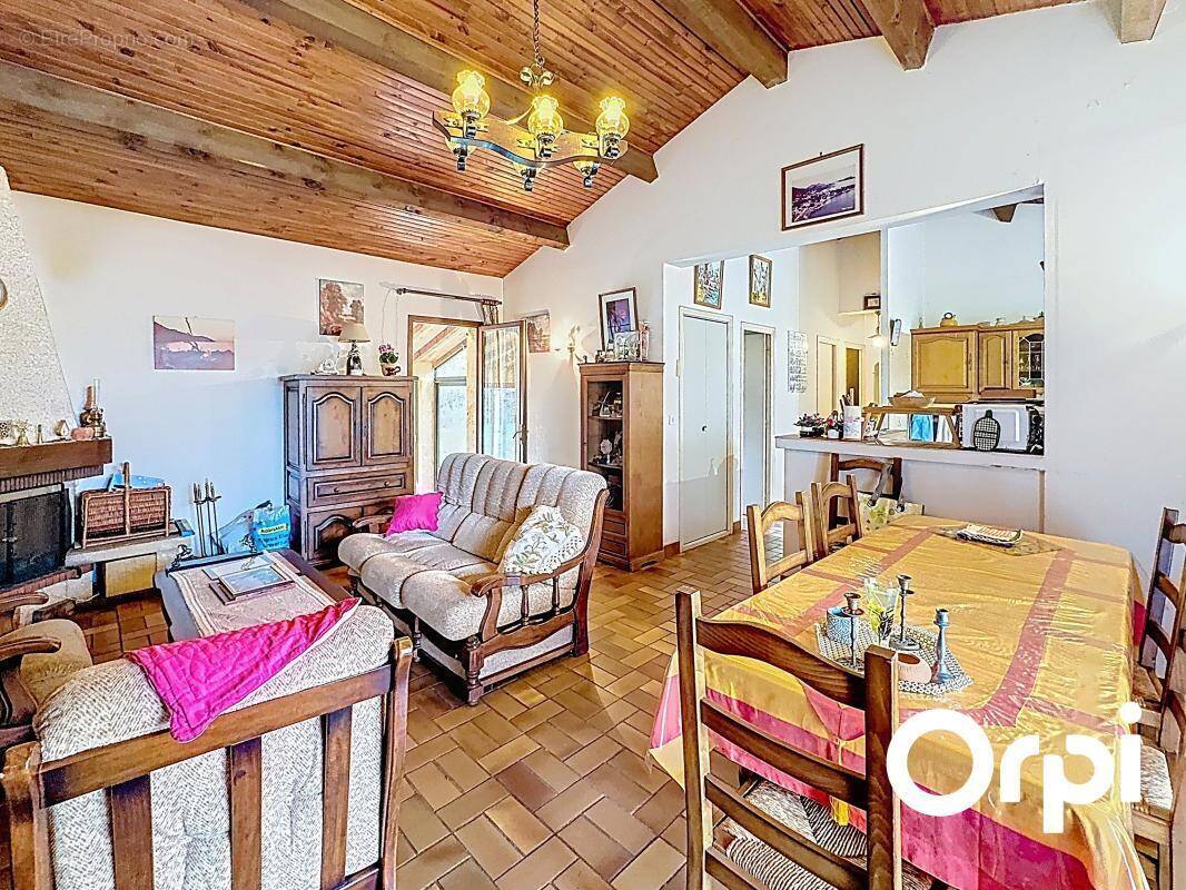 Maison à SAN-GAVINO-DI-CARBINI