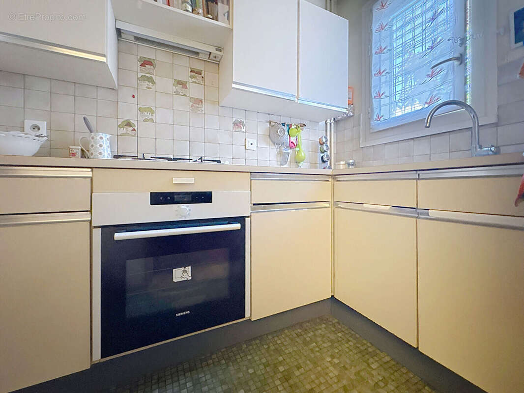 Appartement à PARIS-20E