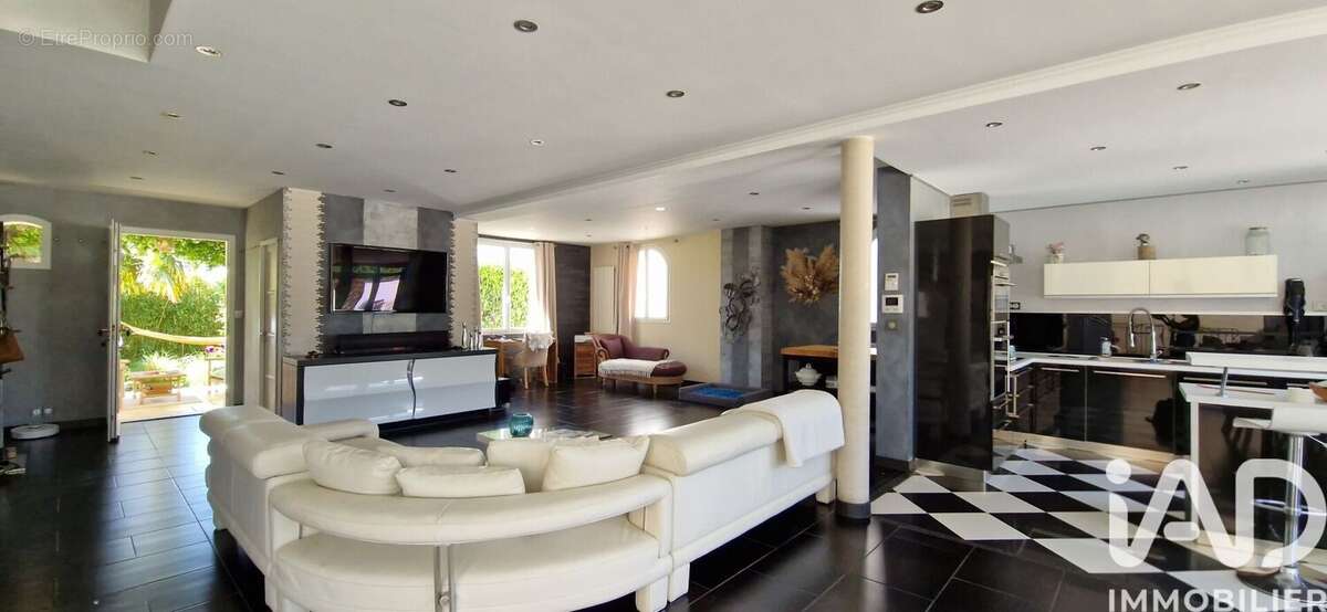 Photo 5 - Maison à ARMENTIERES-EN-BRIE