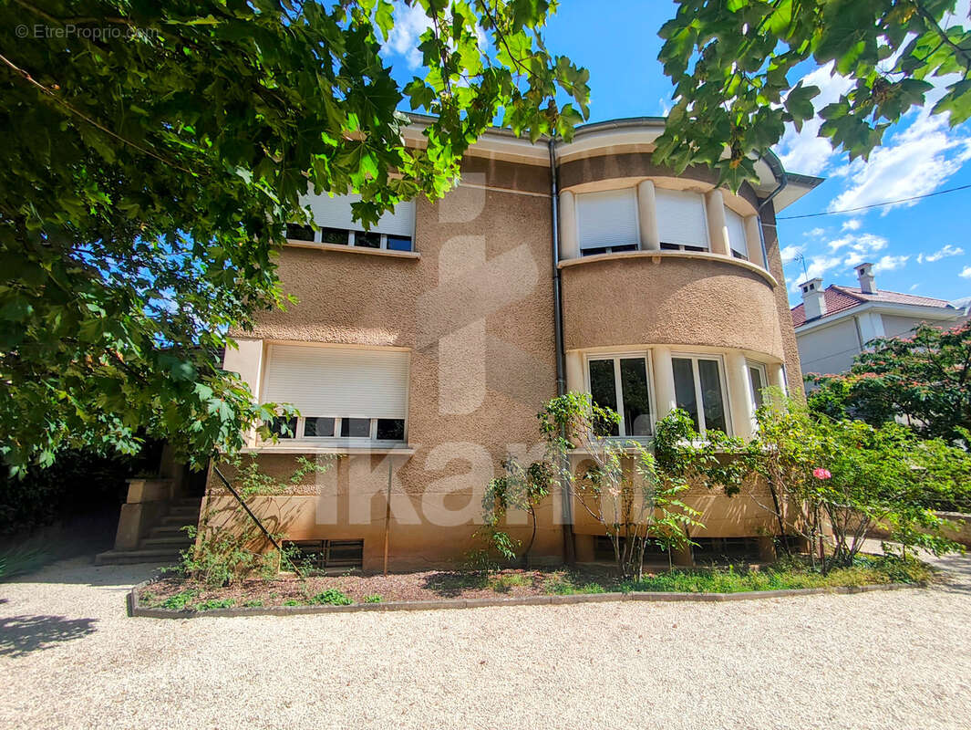 Maison Bourgeoise entièrement rénovée 173 m2 - photo 17