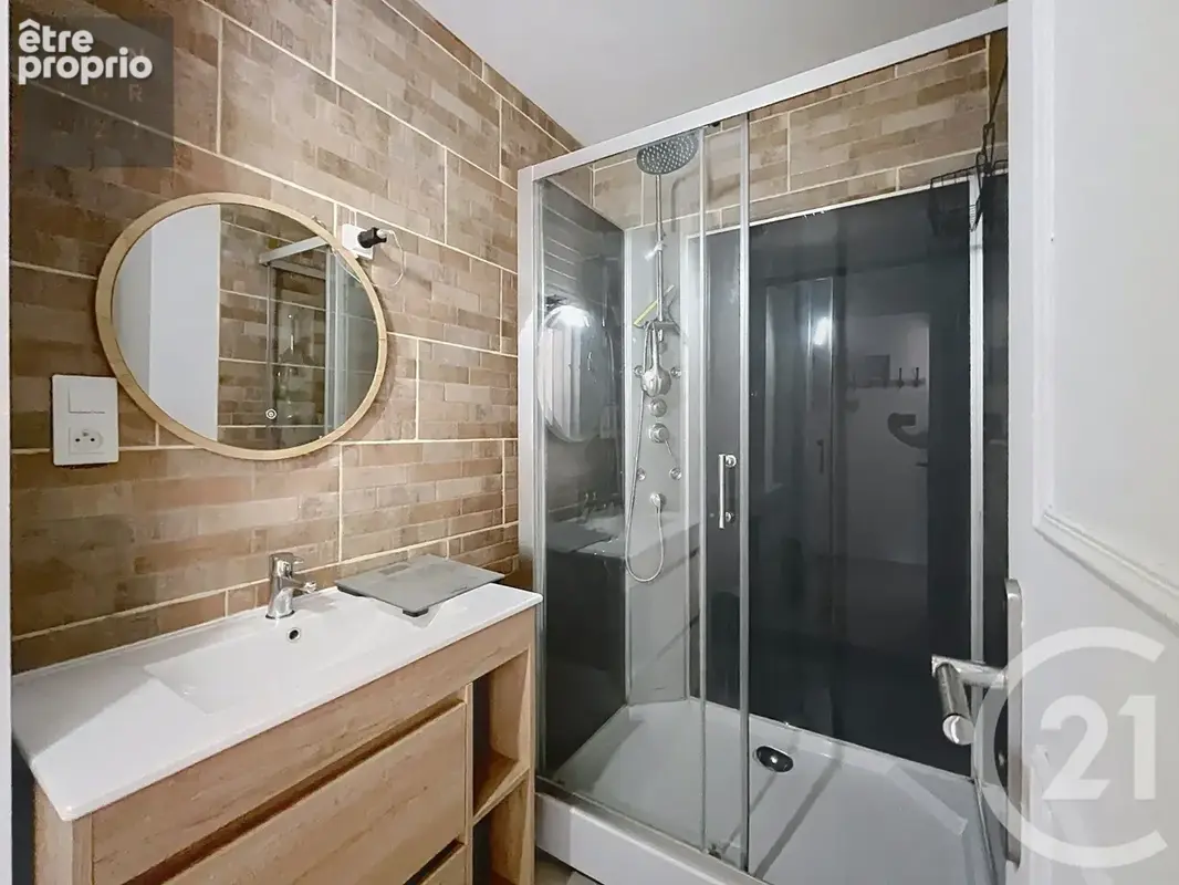 Appartement 54 m² à La Chapelle-Saint-Luc  - photo 5