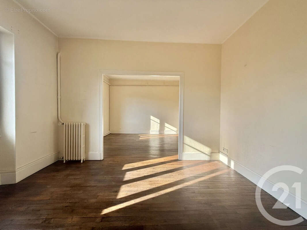 Appartement à MOULINS