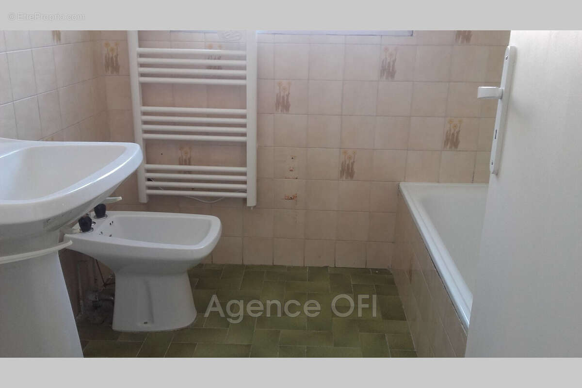 Appartement à VALLAURIS