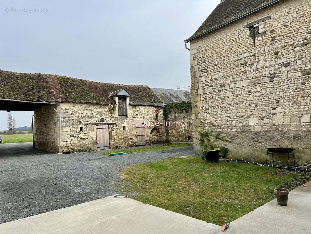 Maison à SAINTE-MAURE-DE-TOURAINE