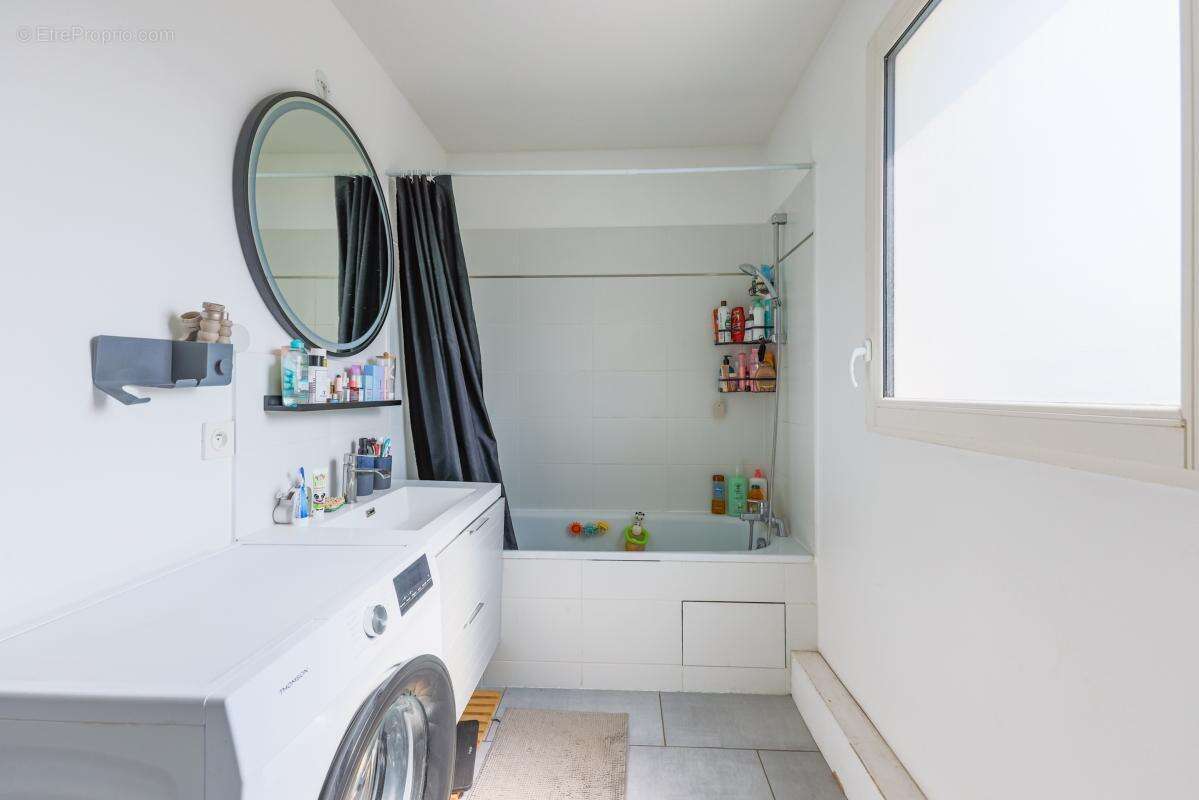 Appartement à STAINS