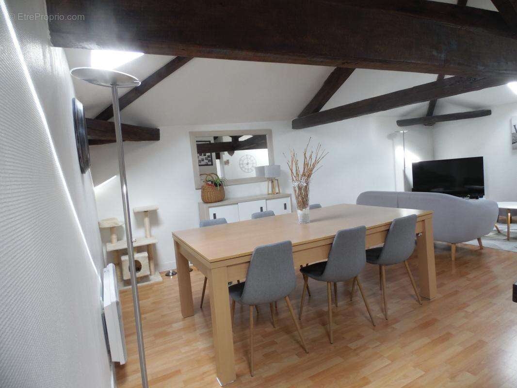 Appartement à ANGERVILLE