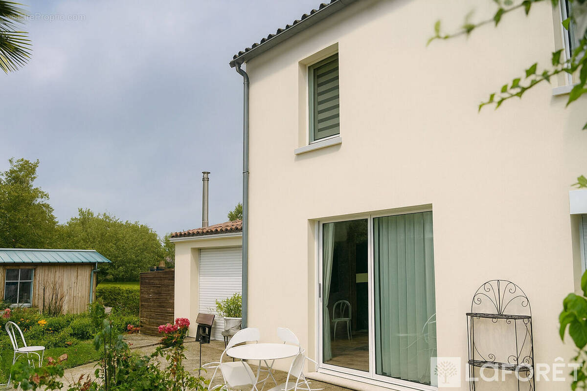 Maison à SAINTES