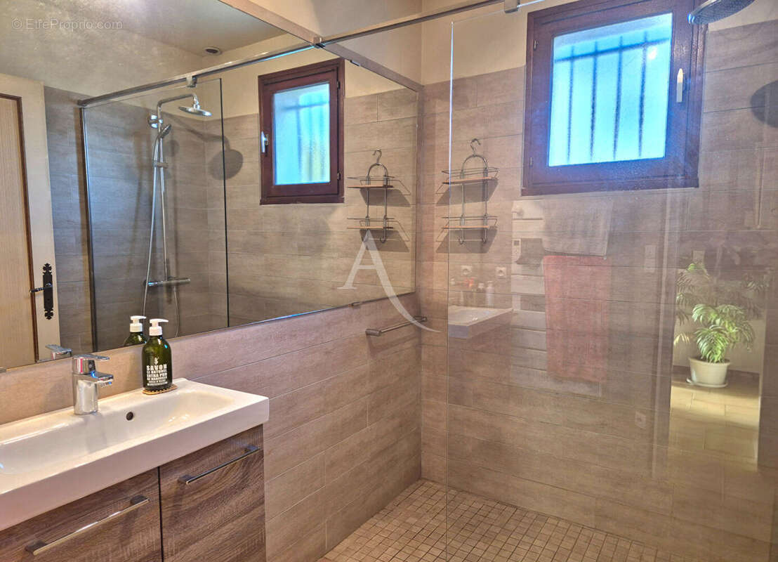 Maison à NEUILLY-PLAISANCE