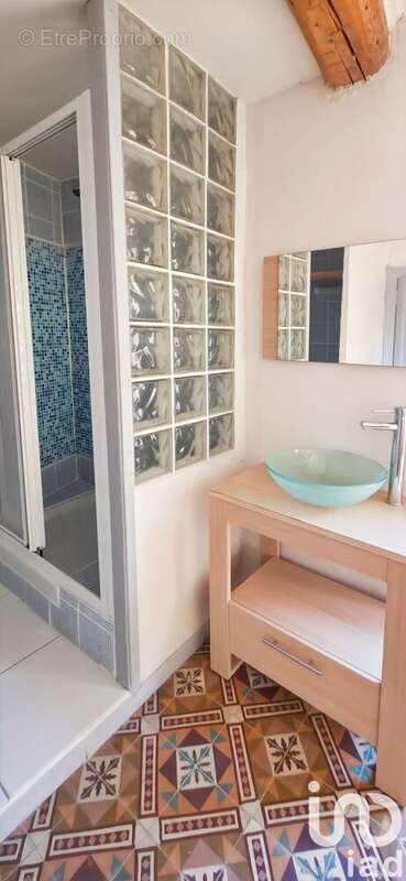 Maison 46 m² à Castelnau-De-Guers  - photo 6