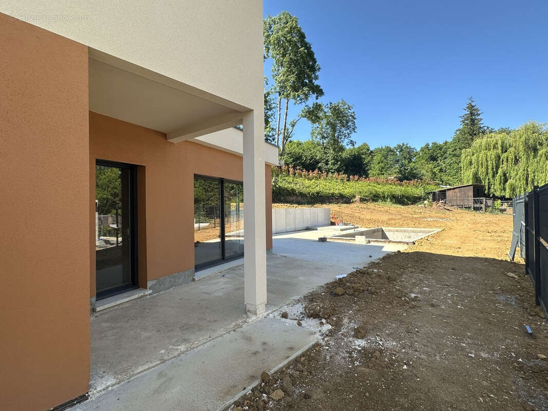 Maison à JUSSY
