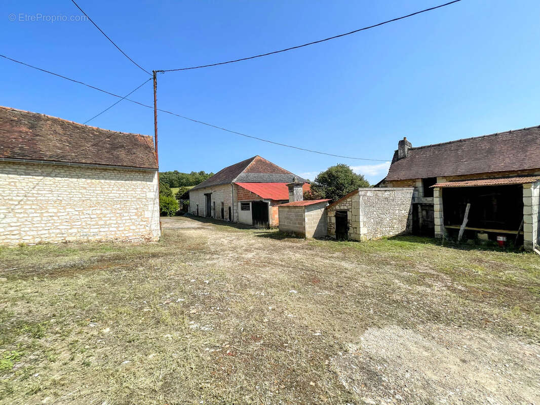 Maison à SAINT-SAUVEUR