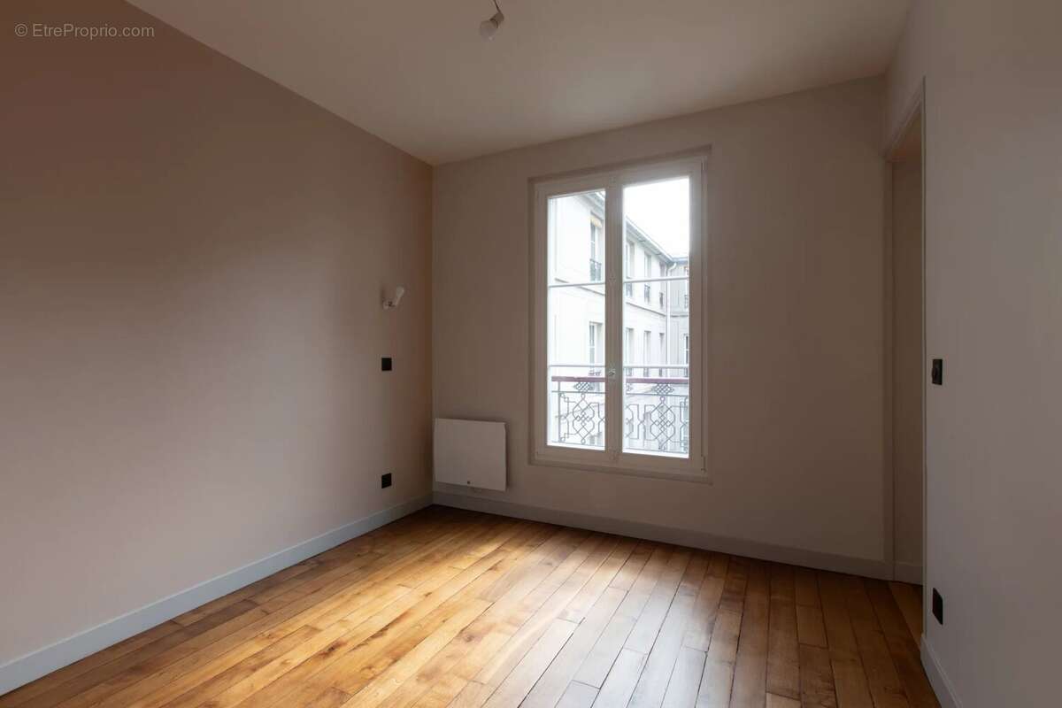 Appartement à PARIS-7E