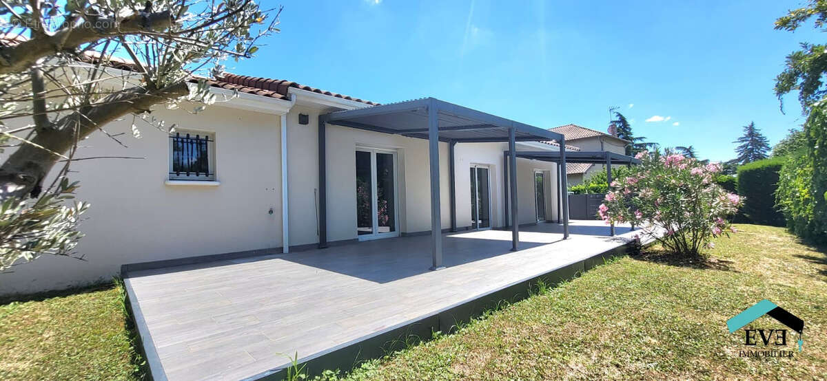 Maison Anjou 6 pièce(s) 140 m2 - photo 4