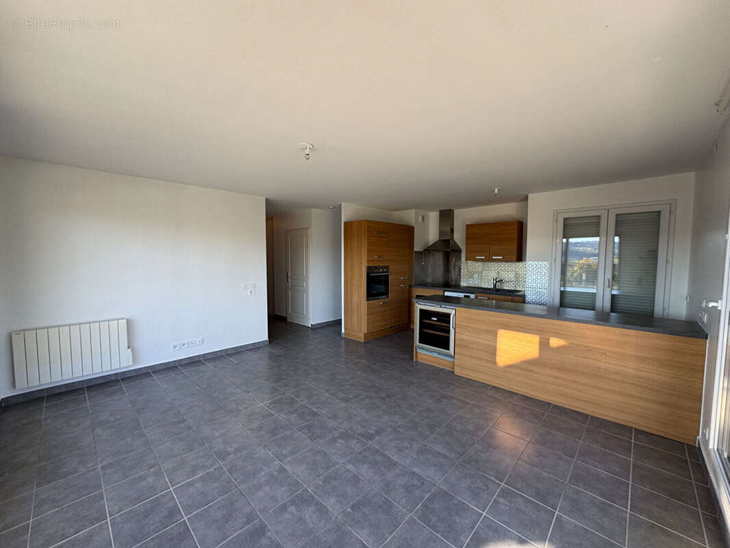 Appartement à VETRAZ-MONTHOUX