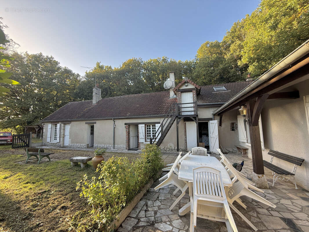 Maison à CHAUMONT-SUR-LOIRE