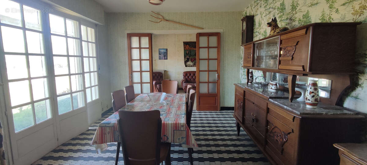 Maison à CHENAC-SAINT-SEURIN-D'UZET
