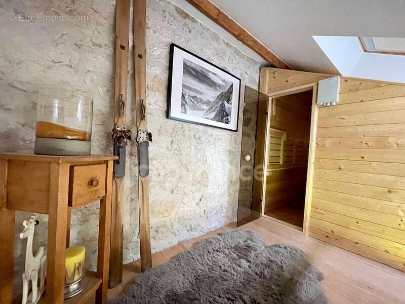 Maison à PREVESSIN-MOENS
