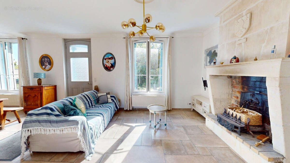 Maison à MESCHERS-SUR-GIRONDE