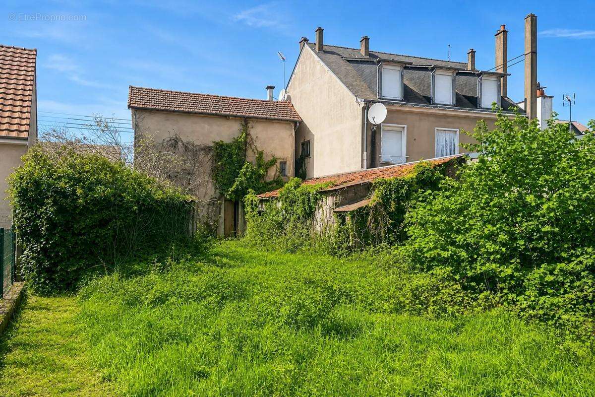 Maison au Mans sur terrain de 839 m² - photo 2