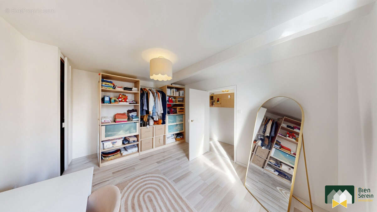 Chambre 1 - Maison à COURVILLE-SUR-EURE