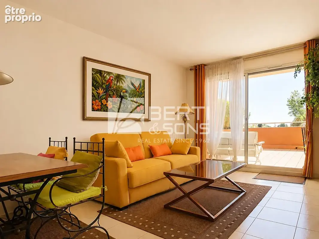 Exclusivite - beau 2/3 pieces en tres bon etat avec grande terrasse domaine securise - photo 5