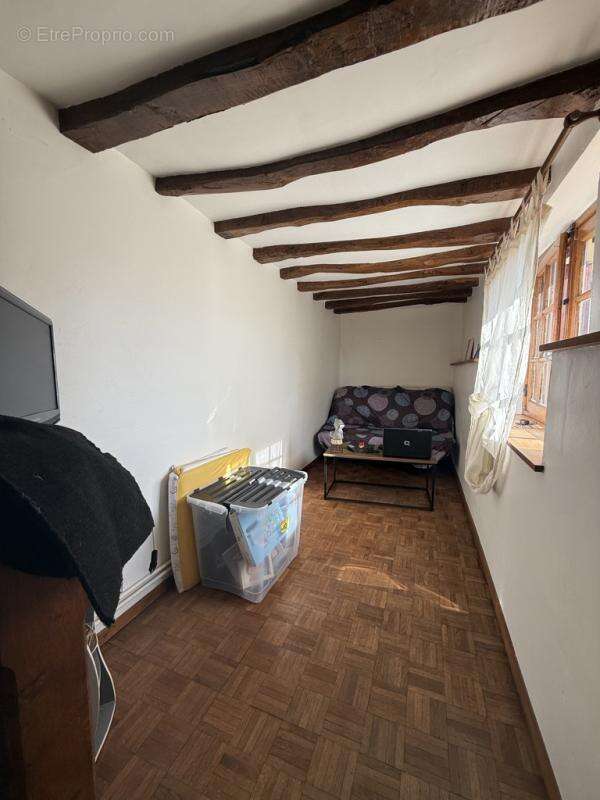 Maison à COLONARD-CORUBERT