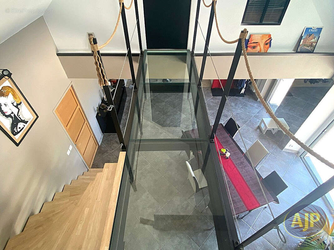 Maison à LA MEMBROLLE-SUR-LONGUENEE