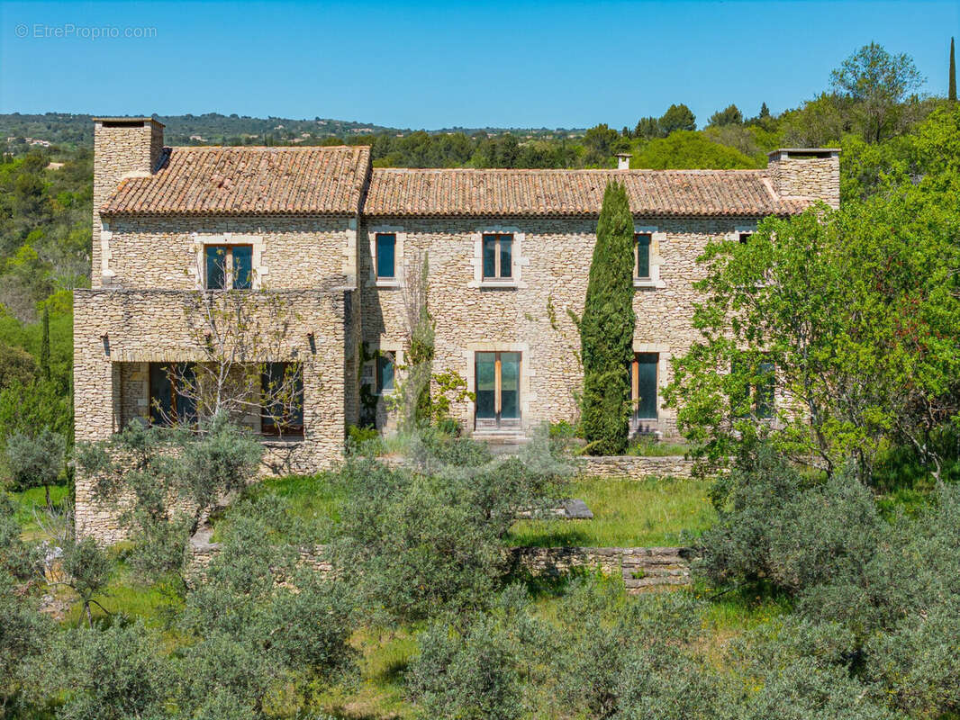 Maison à GORDES