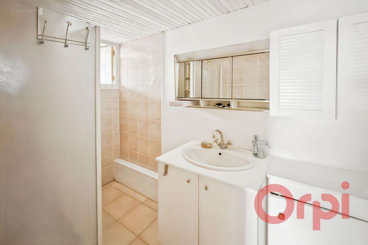 Maison à LA GUERCHE-SUR-L'AUBOIS