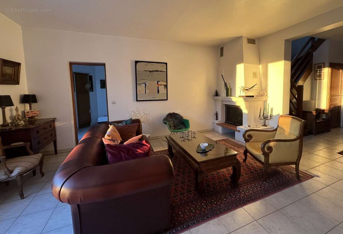 Maison à LA FRETTE-SUR-SEINE