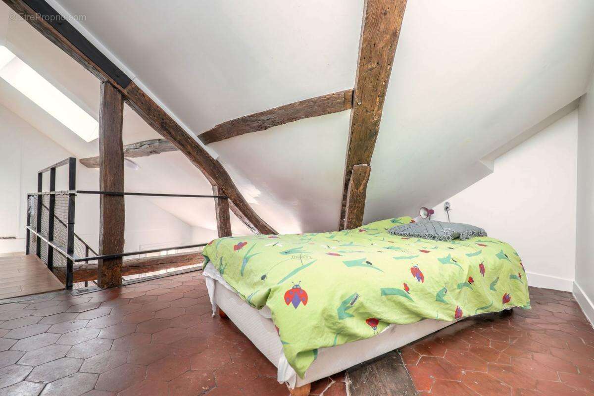 Appartement à PARIS-2E