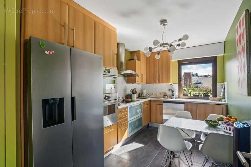 Appartement à NEUILLY-SUR-SEINE