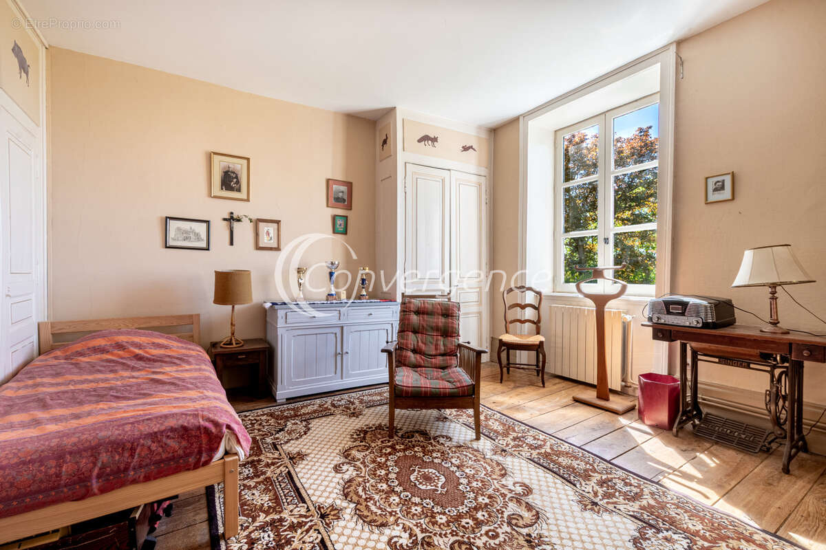 Maison à SAINT-BONNET-BRIANCE