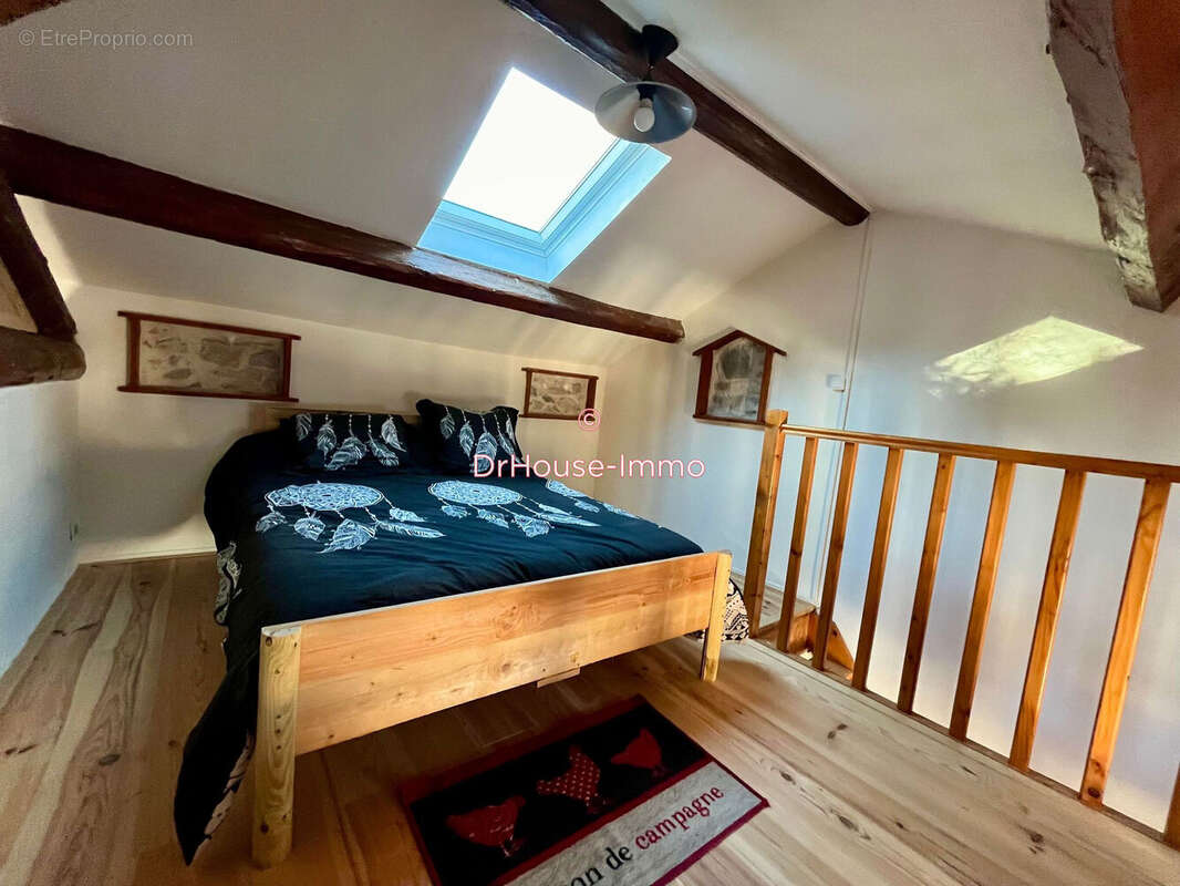 Maison à SAINT-LAURENT-D'AIGOUZE