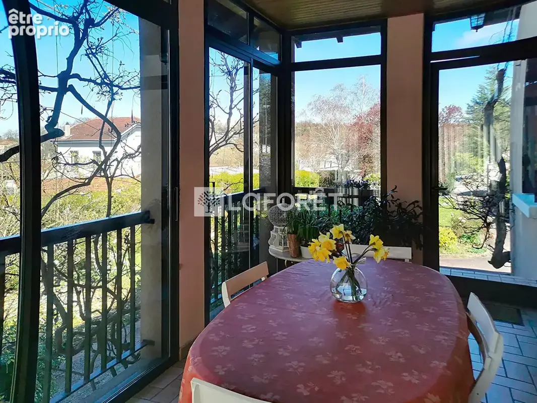 Maison Neuville Sur Saône 7 pièces 137 m2, Élégante maison familiale avec jardin, à deux pas du centre - photo 7