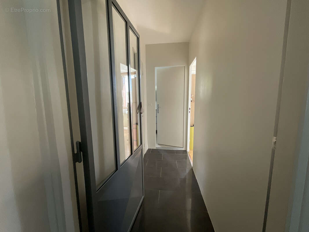 Appartement à MEYZIEU